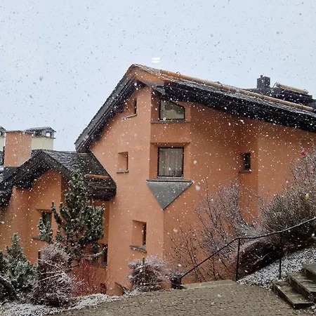 Chesa Bellaval, Haus La Vuolp 3-zimmerwohnung Lejlighed *